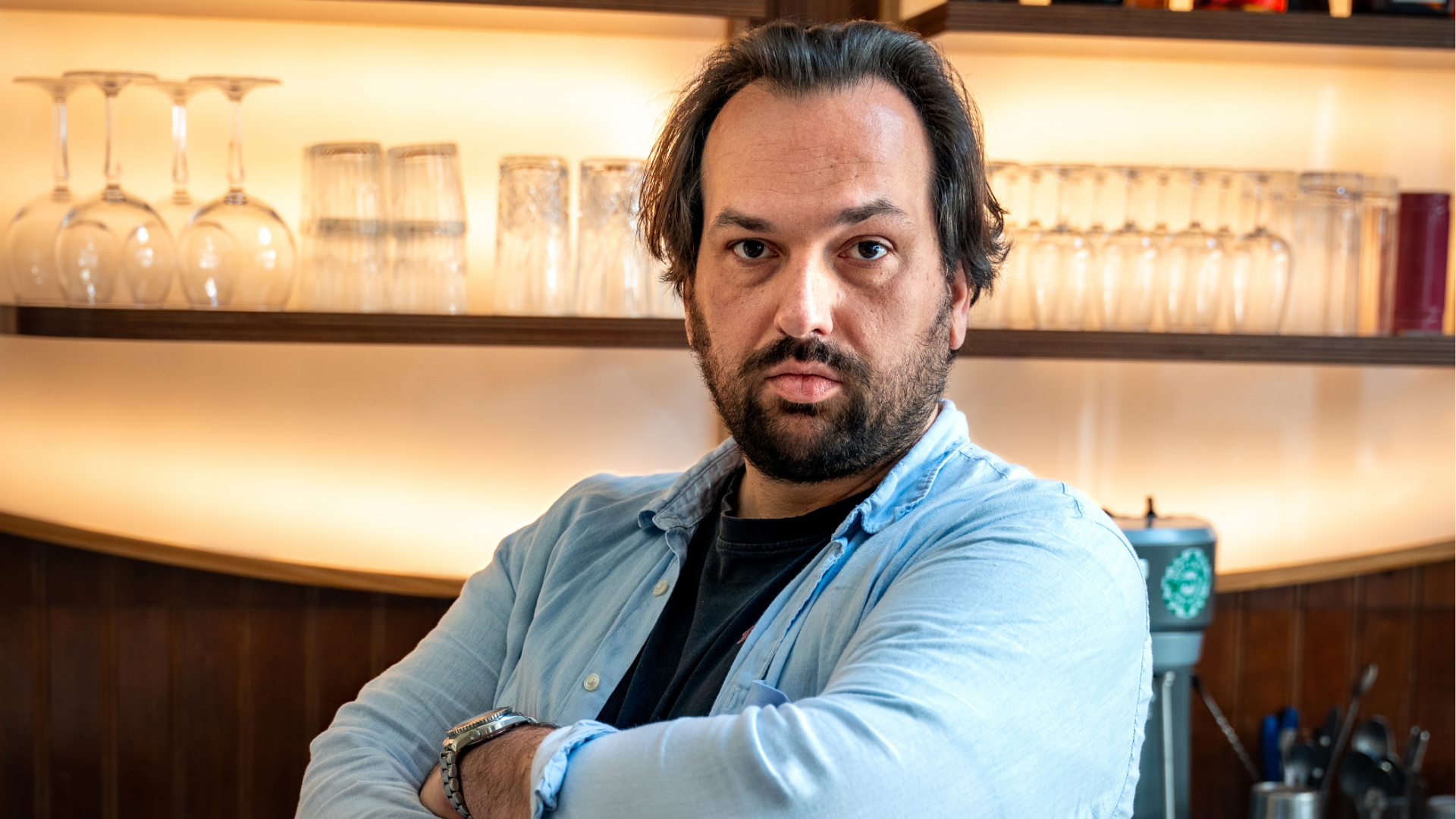 Alternative à Zenchef : salle de restaurant indépendant accueillant ses clients
