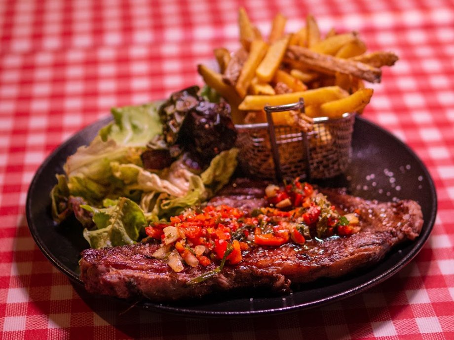 Entrecôte et frites du Bouche à Oreille à Nantes