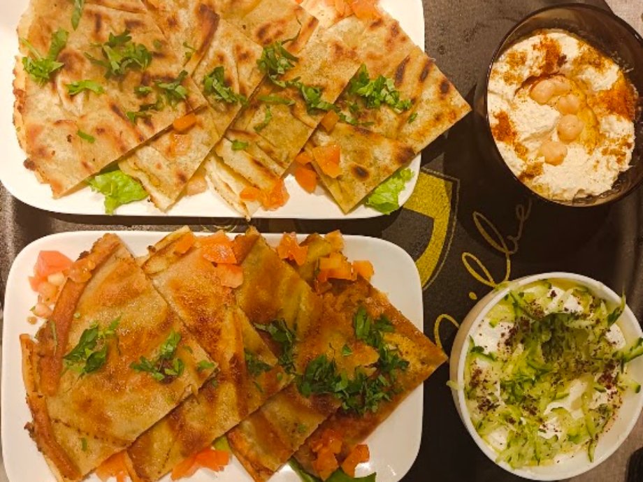 Mezzés libanais, houmous et galettes de Byblos à Nantes