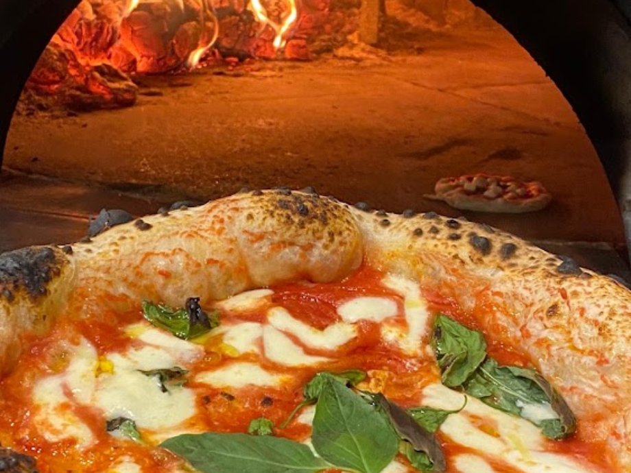 Pizza napolitaine de la Pizzeria Graziella à Nantes