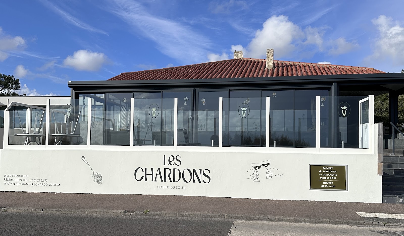 Les Chardons face à l'océan aux Sables-d'Olonne